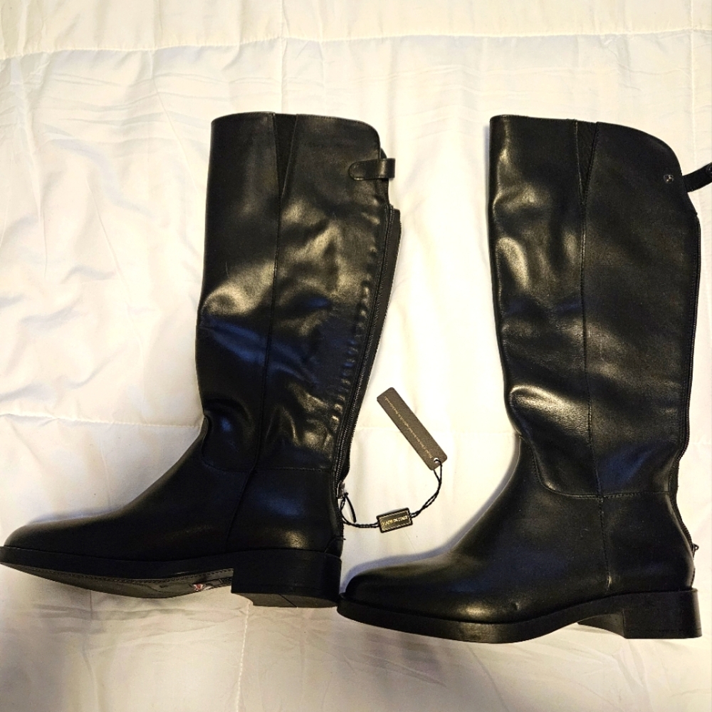 Black zip knee boots